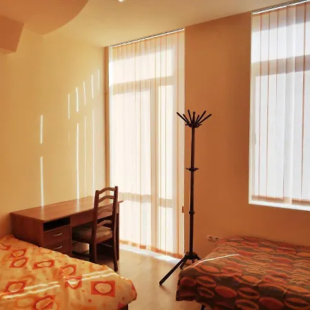 Appartement Eтаж от къща с двор в супер центъра Burgas